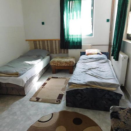 Huta Vendeghaz Hotel Kishuta Luaran gambar